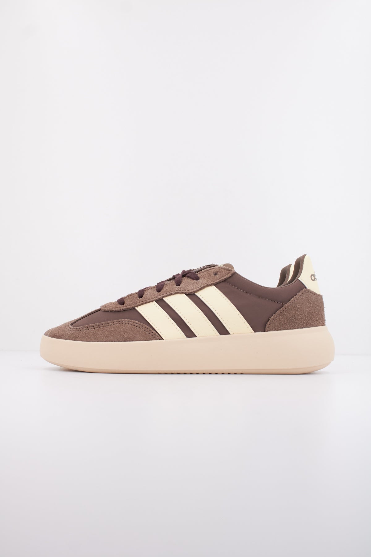 ADIDAS BARREDA DECODE en color MARRON  (1)