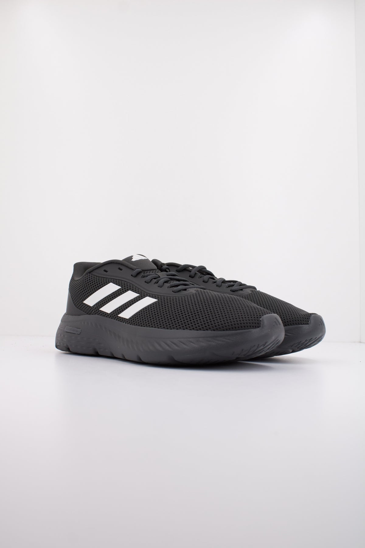 ADIDAS CLOUDFOAM MOVE en color NEGRO  (2)