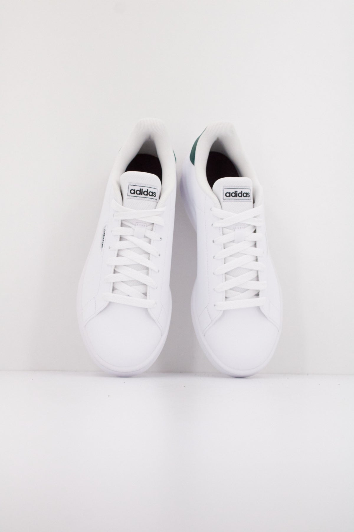 ADIDAS URBAN COURT en color BLANCO  (3)