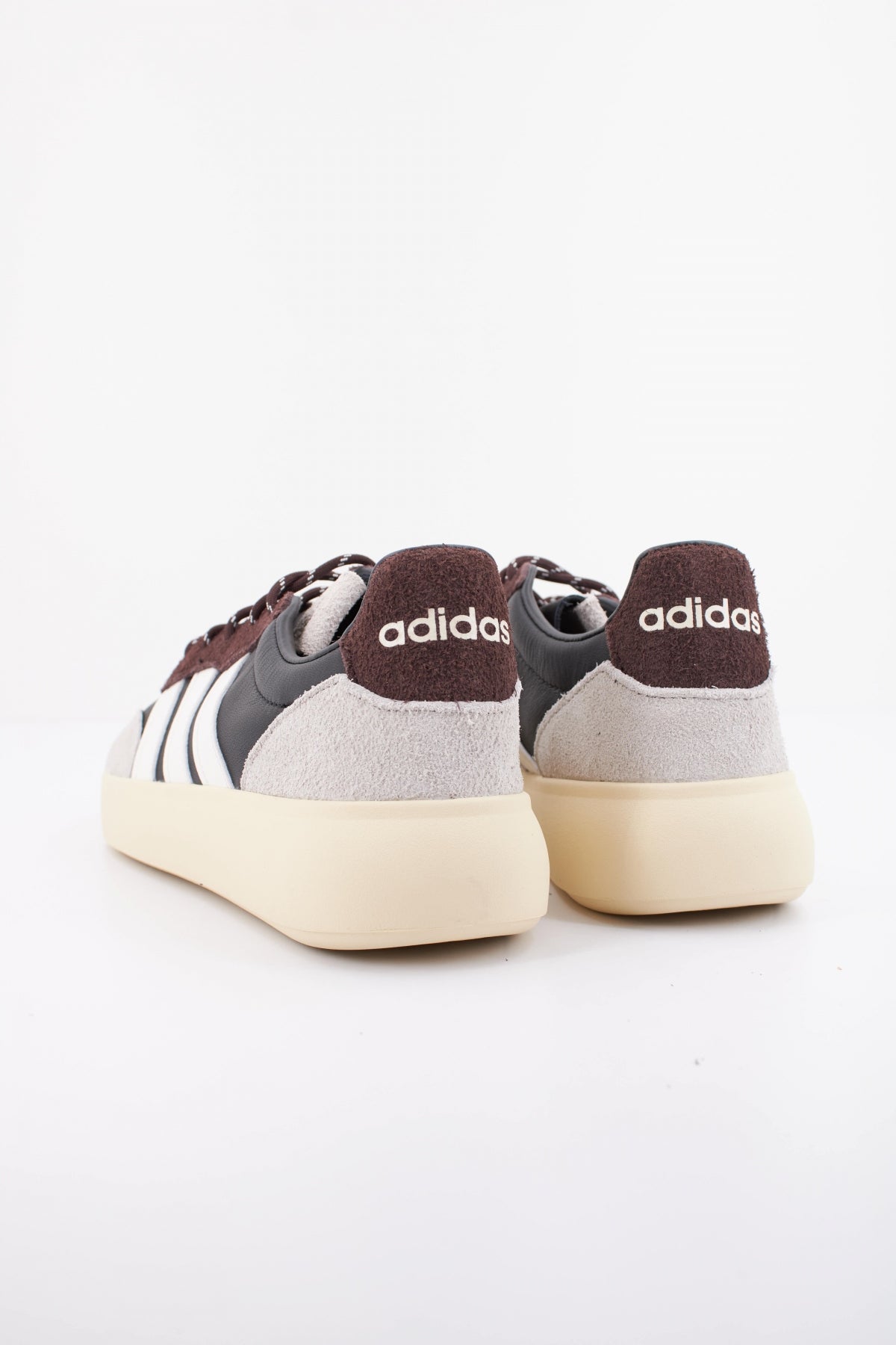 ADIDAS BARREDA DECODE LUX en color NEGRO  (4)