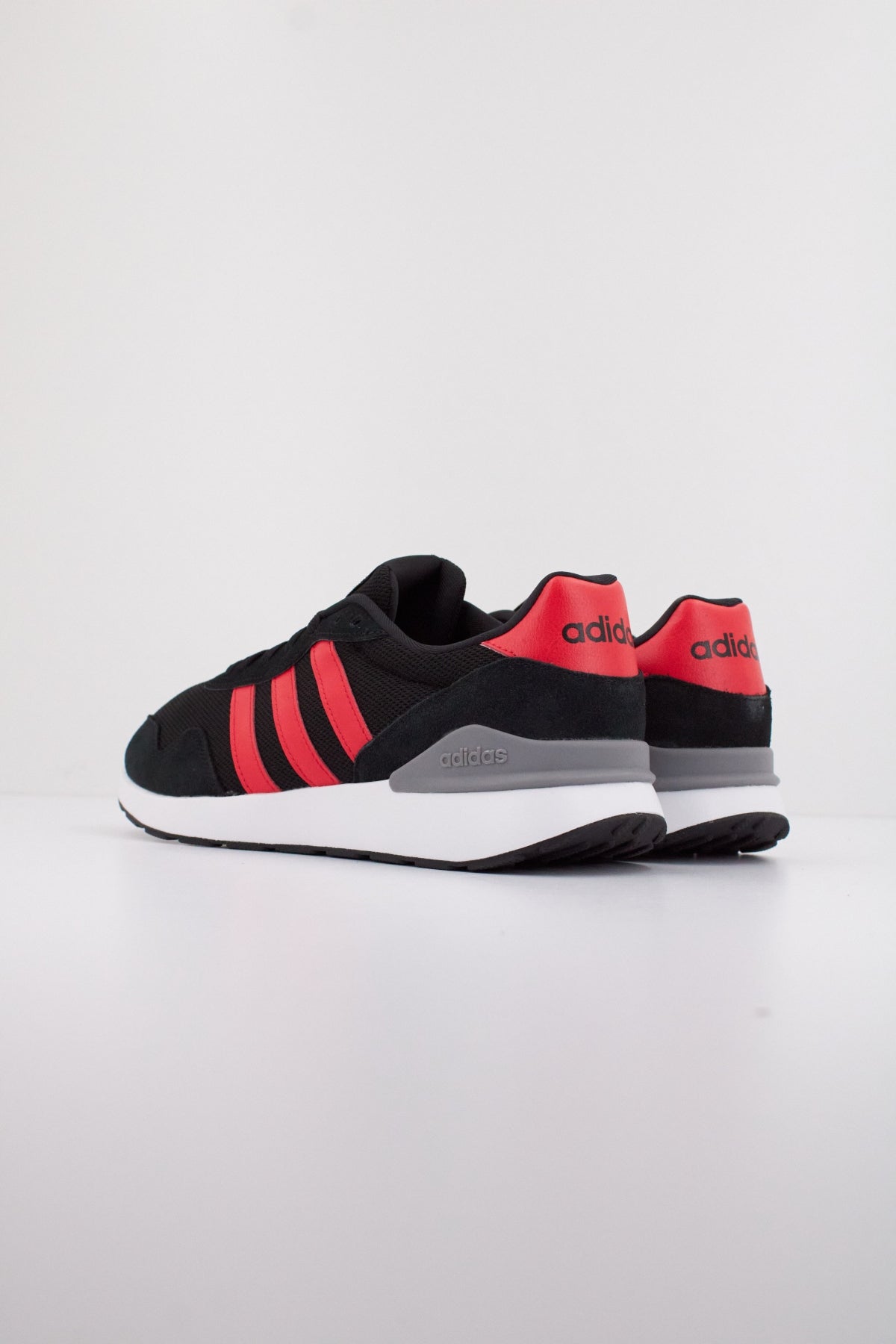 ADIDAS RUN s . en color NEGRO  (5)