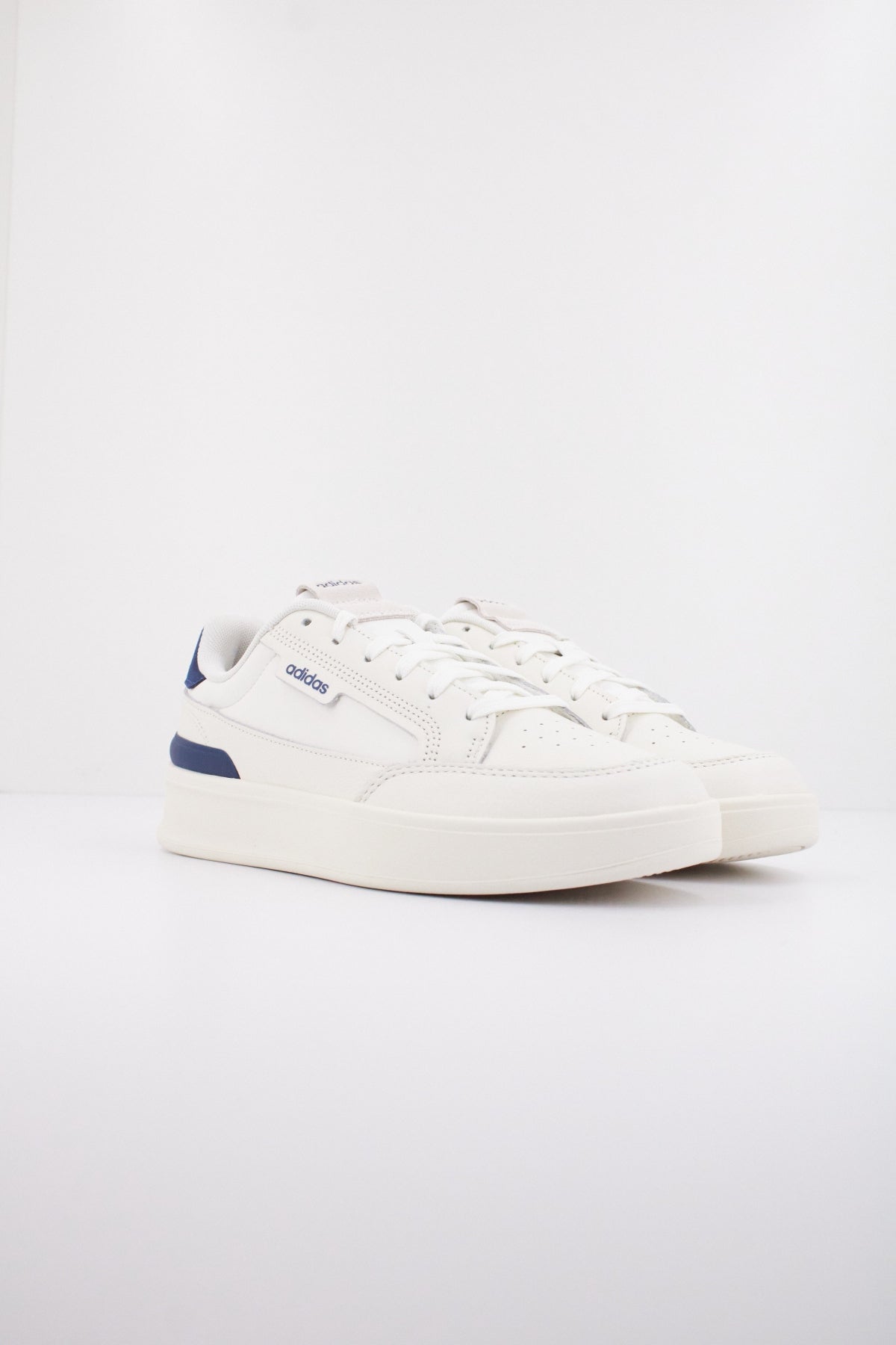 ADIDAS ASPYRE en color BLANCO  (2)