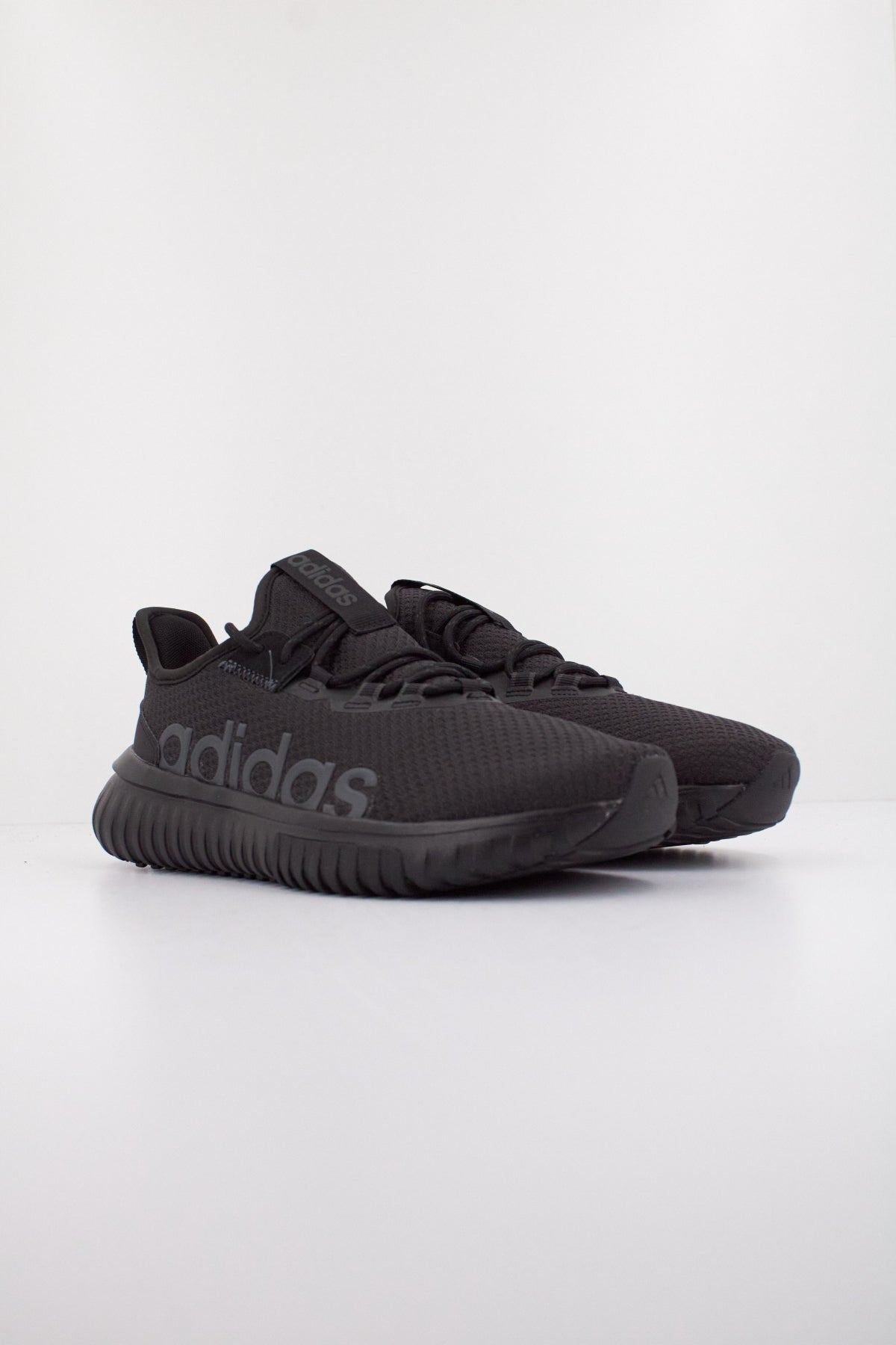 ADIDAS KAPTIR . en color NEGRO  (2)