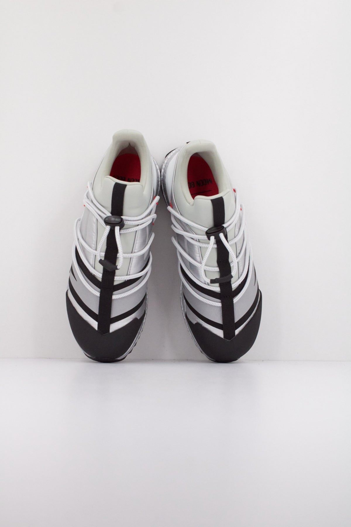 ADIDAS ADIDAS X MOON BOOT en color PLATA  (3)