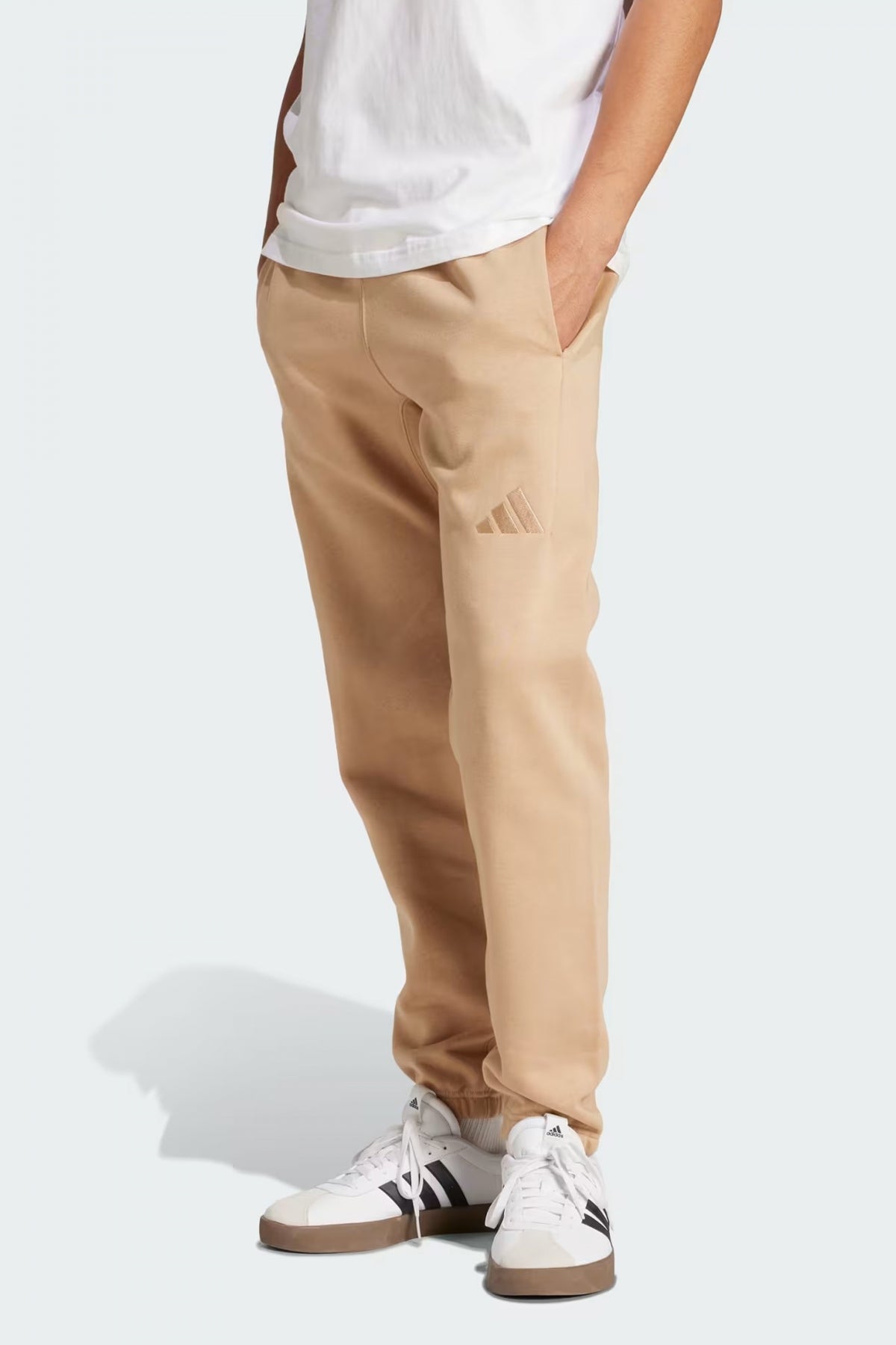 ADIDAS ALL SZN Fleece Regular Tapered Pants en color MARRON  (1)