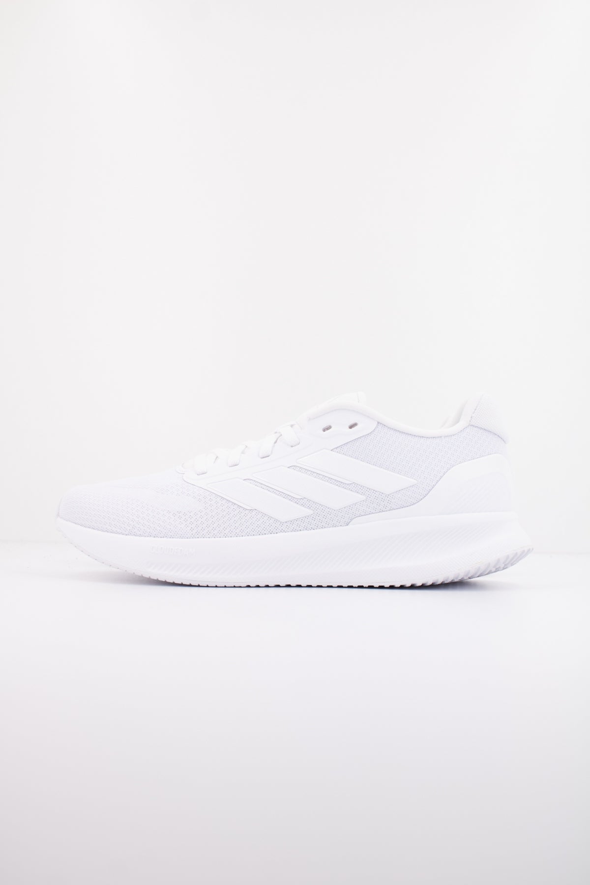 ADIDAS RUNFALCON  en color BLANCO  (1)