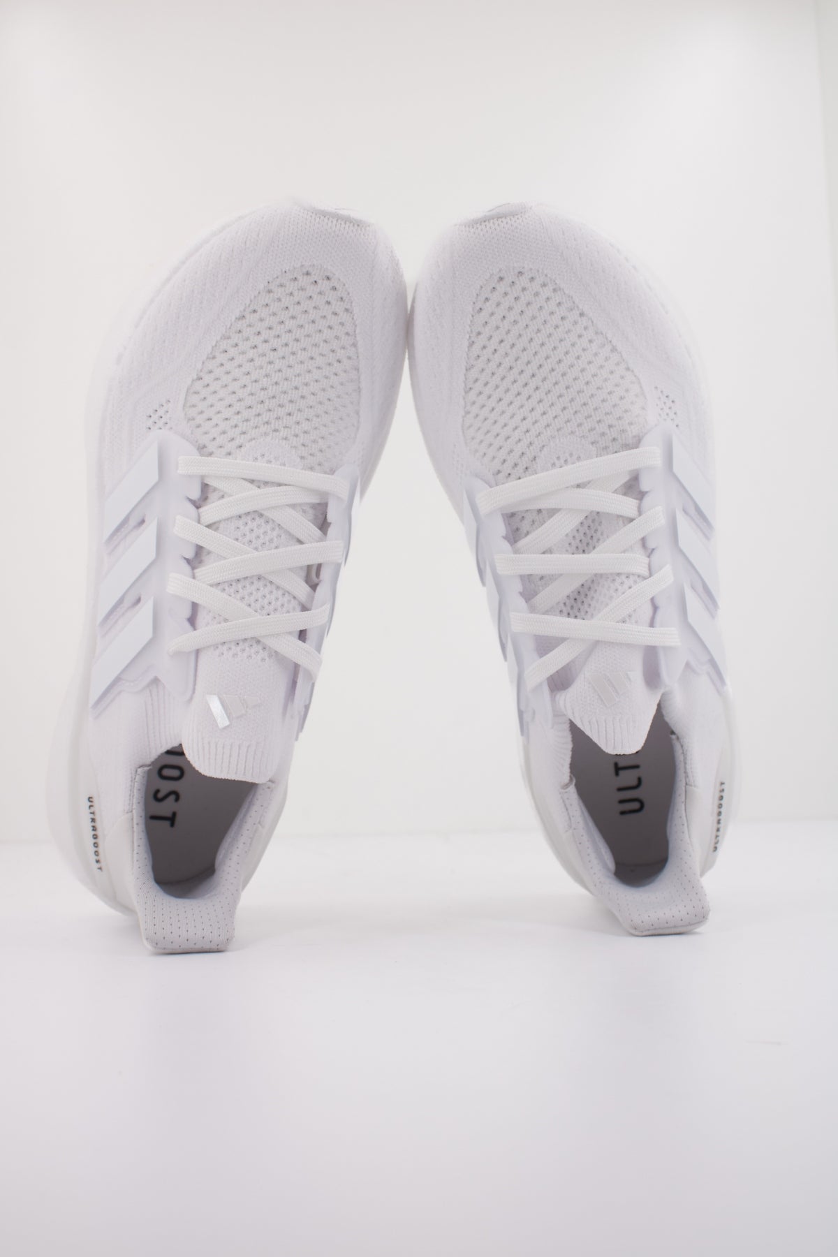 ADIDAS ULTRABOOST  en color BLANCO  (3)