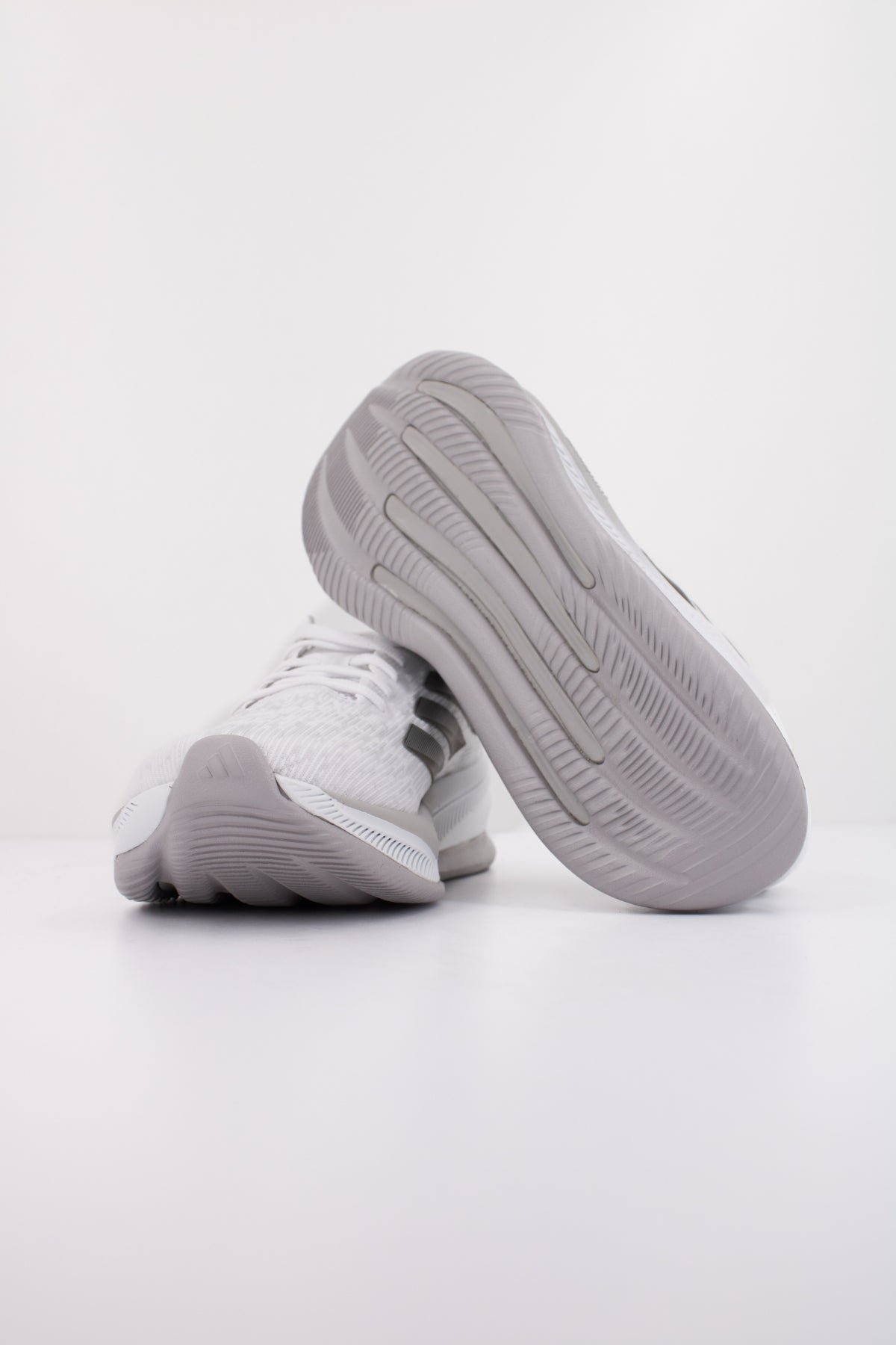 ADIDAS SUPERNOVA COMFORTGL en color BLANCO  (5)