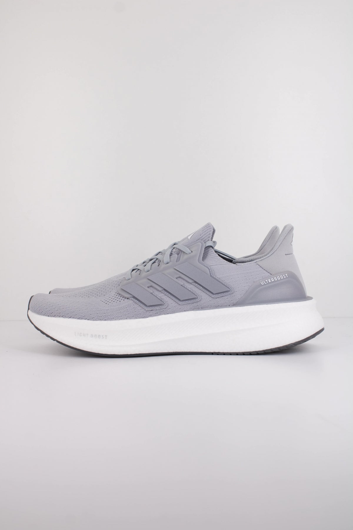 ADIDAS ULTRABOOST  en color GRIS  (1)