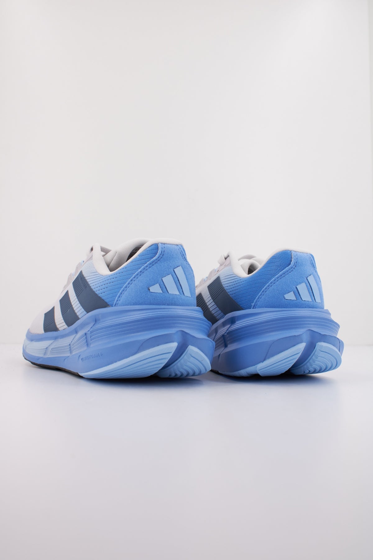 ADIDAS QUESTAR  M en color GRIS  (4)