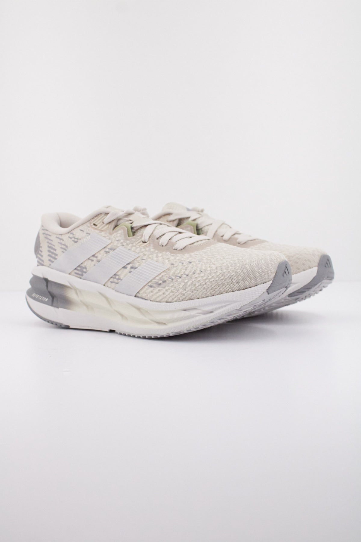 ADIDAS ADISTAR  M en color BEIS  (2)