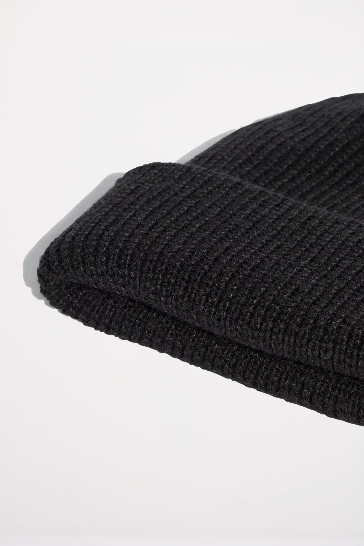 ADIDAS K BEANIE en color NEGRO  (4)