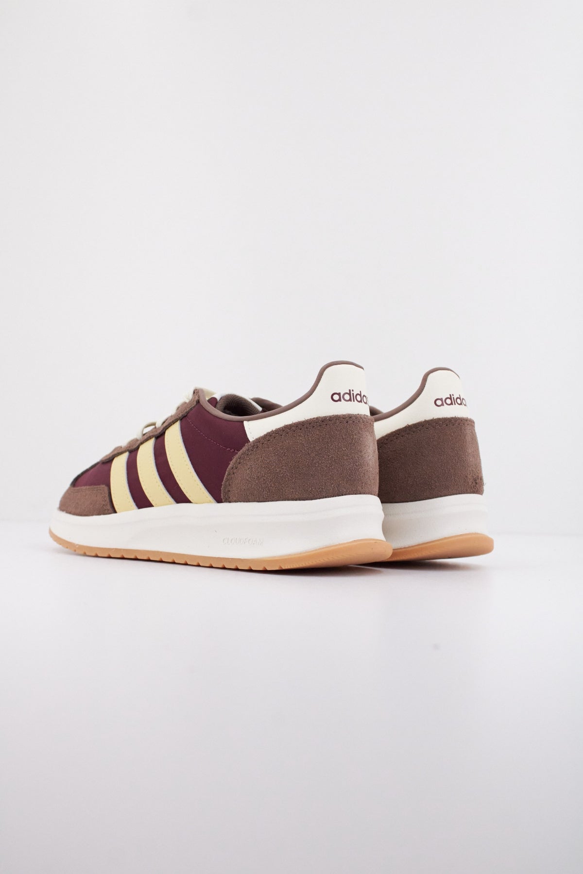 ADIDAS RUN s . en color BURDEOS  (5)