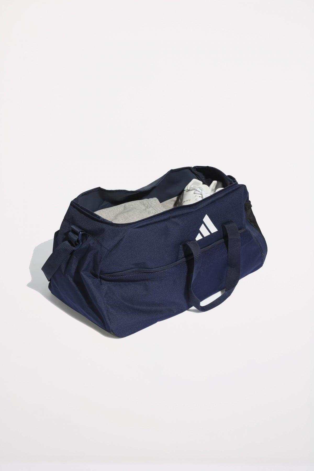 ADIDAS TIRO L DUFFLE L en color AZUL  (4)