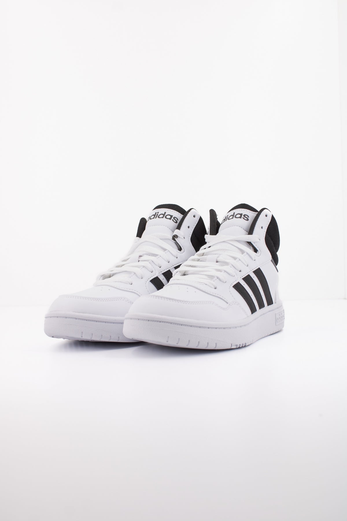 ADIDAS  en color BLANCO  (2)