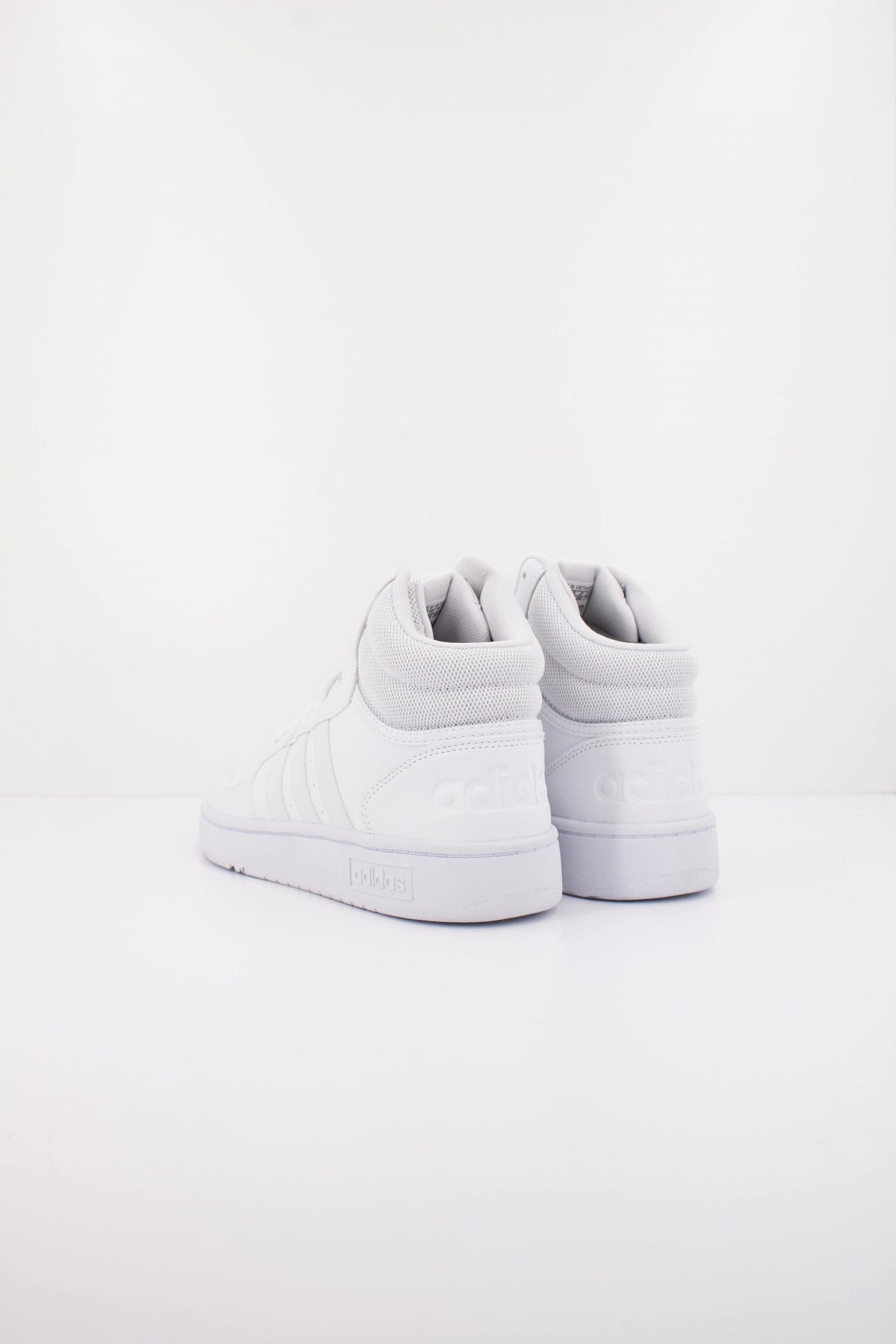 ADIDAS HOOPS . MID en color BLANCO  (3)