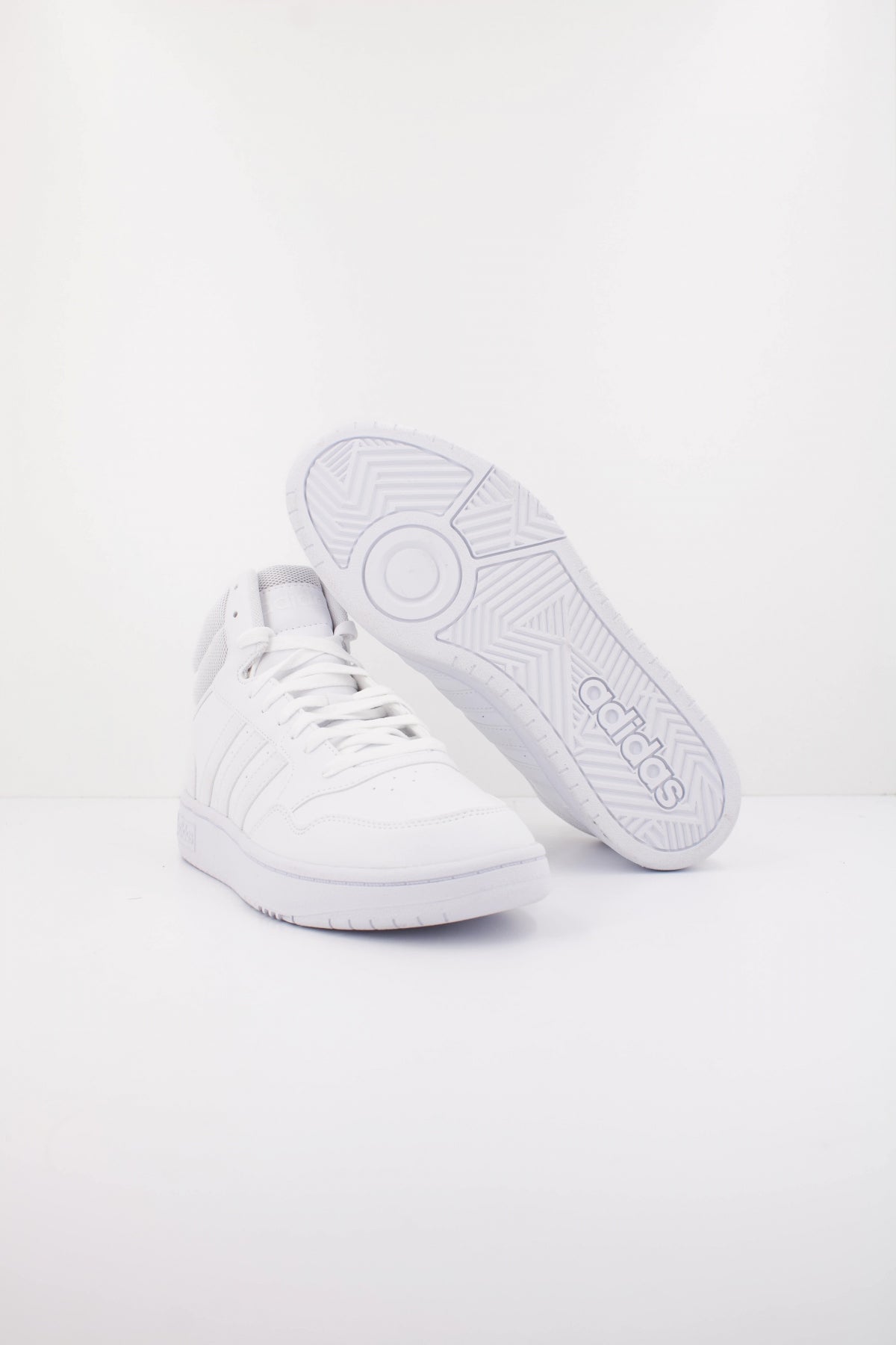ADIDAS HOOPS . MID en color BLANCO  (4)