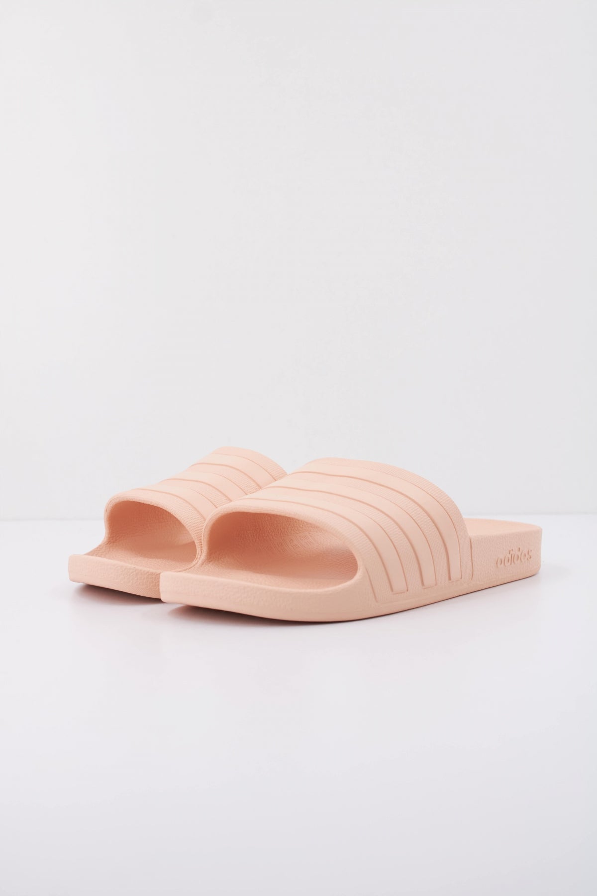 ADIDAS ADILETTE AQUA en color ROSA  (2)