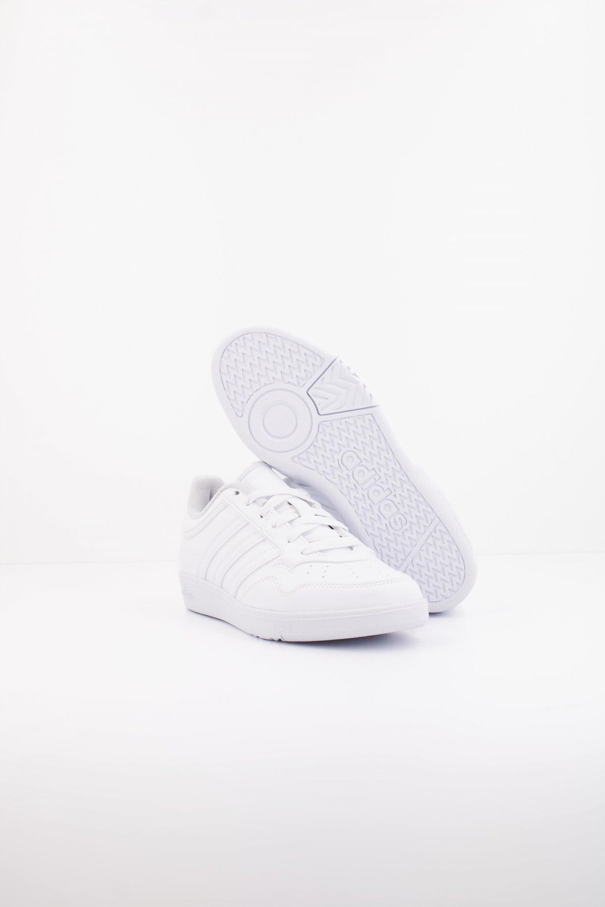 ADIDAS HOOPS . W en color BLANCO  (3)