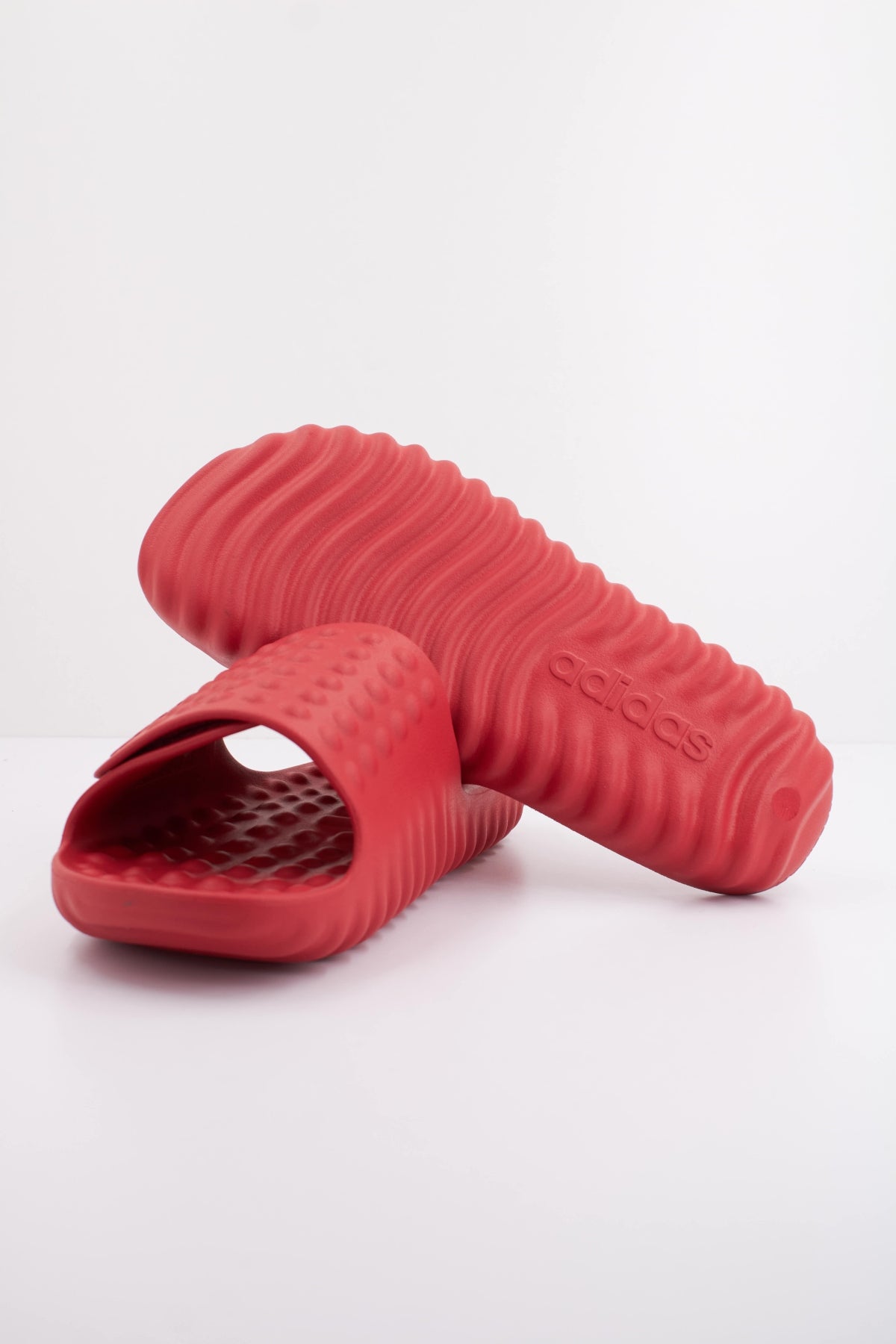 ADIDAS ADISSAGE REC en color ROJO  (5)