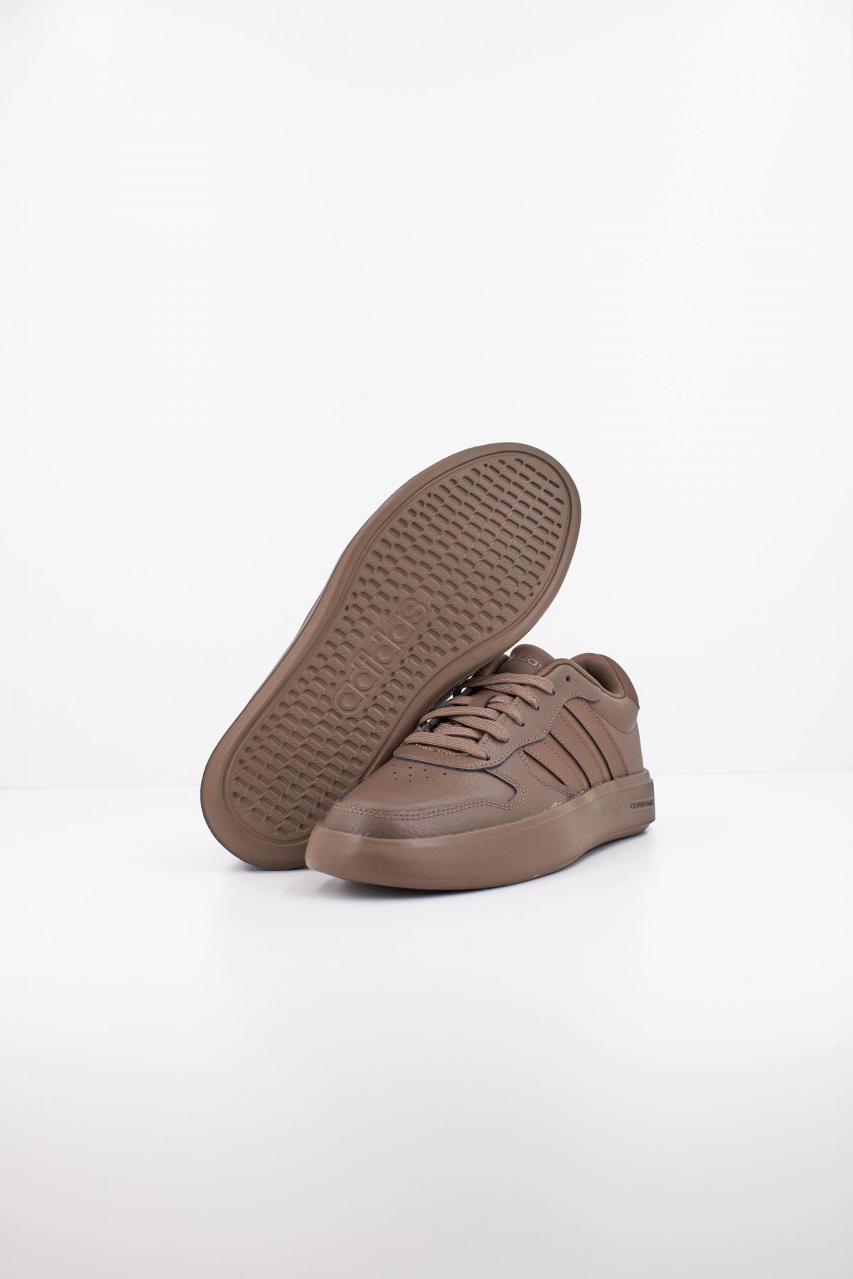 ADIDAS LITECOURT en color MARRON  (3)