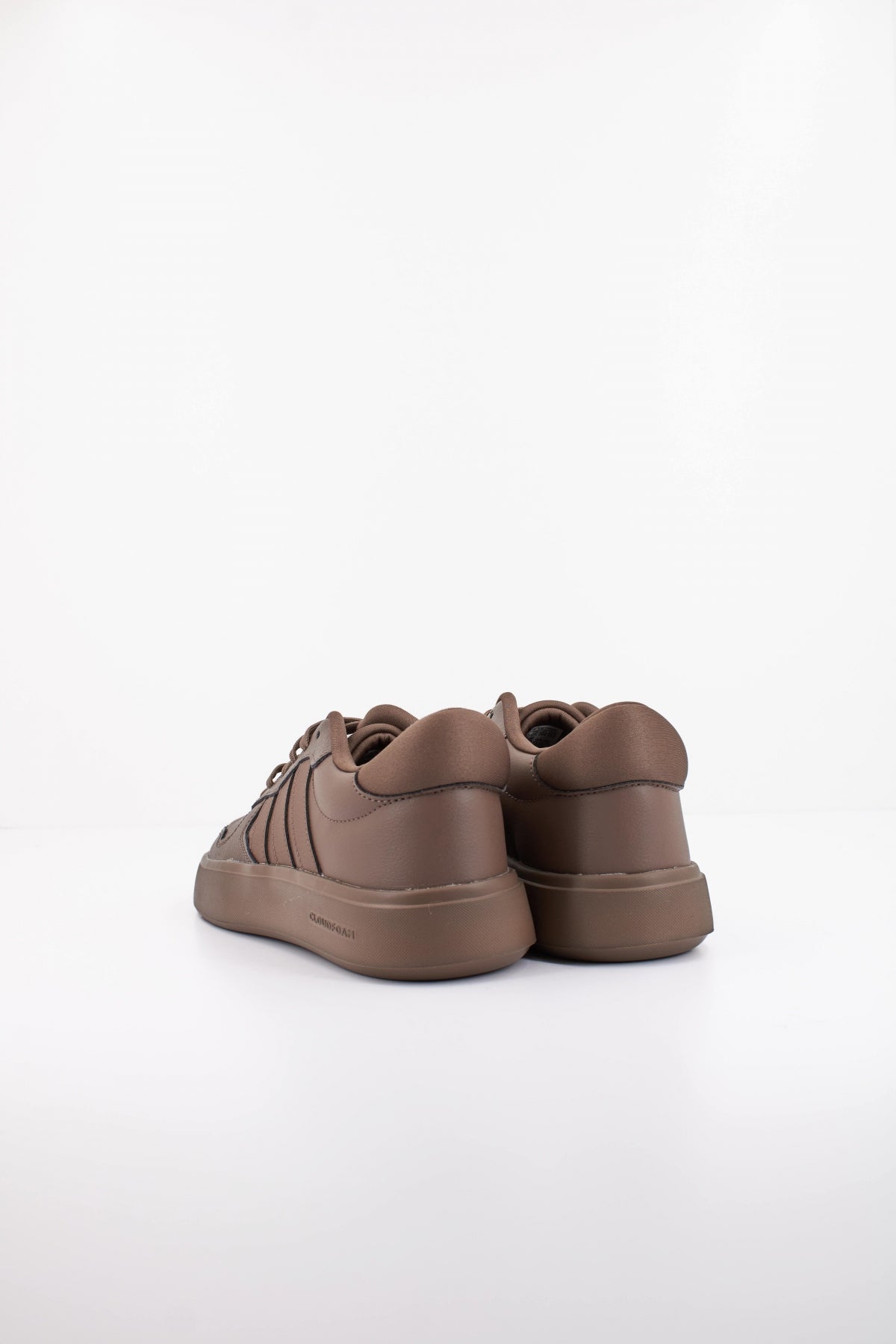 ADIDAS LITECOURT en color MARRON  (4)