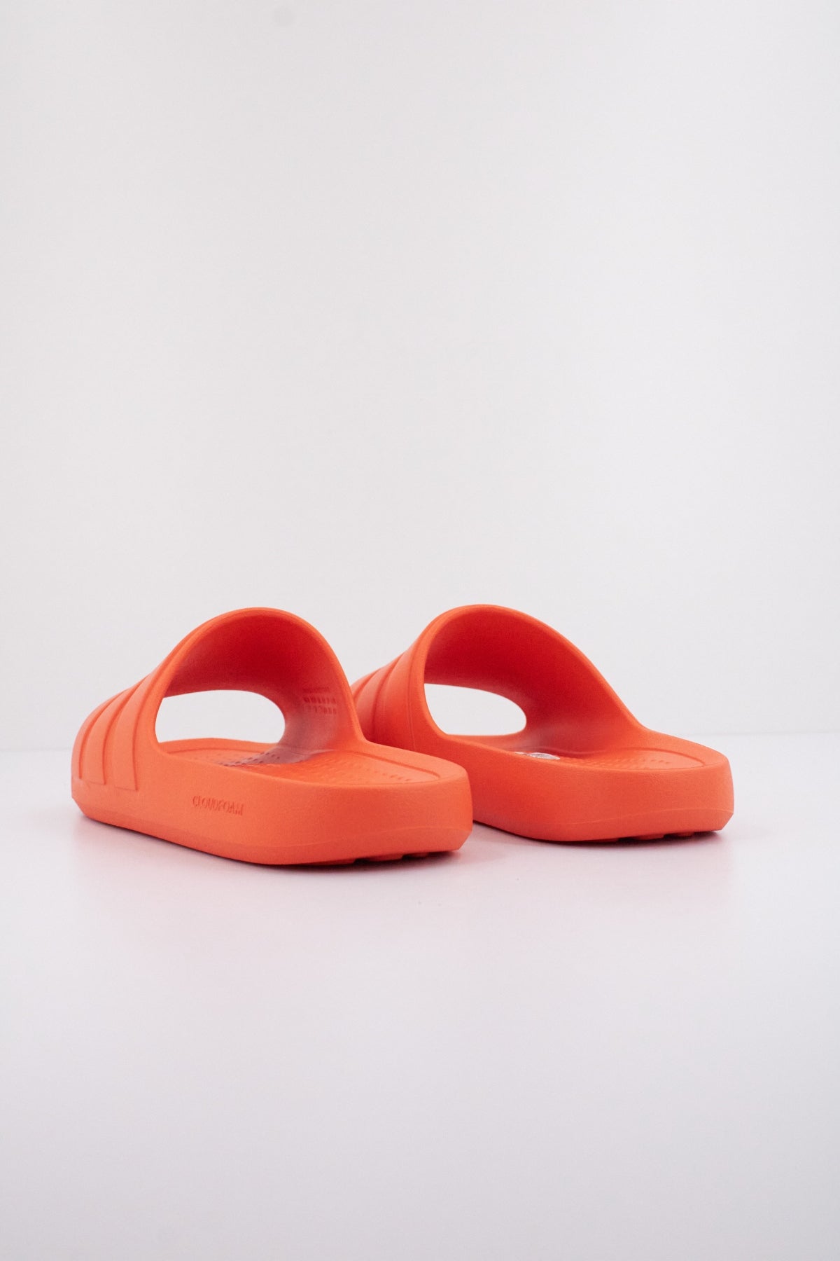 ADIDAS ADILETTE FLOW en color NARANJA  (4)