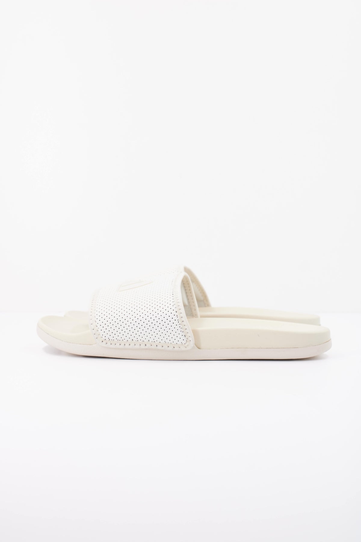 ADIDAS ADILETTE COMFORT en color BLANCO  (1)