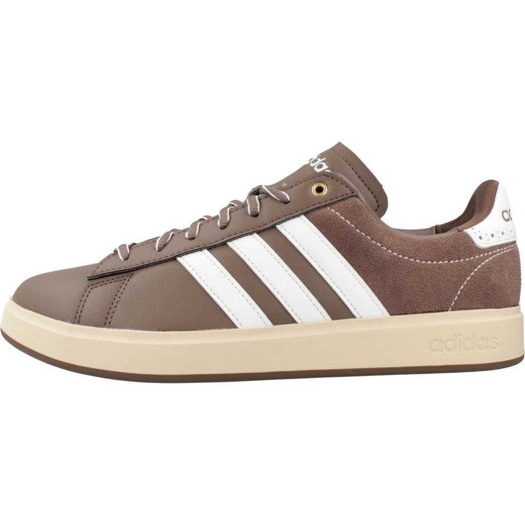 ADIDAS GRAND COURT . en color MARRON  (2)