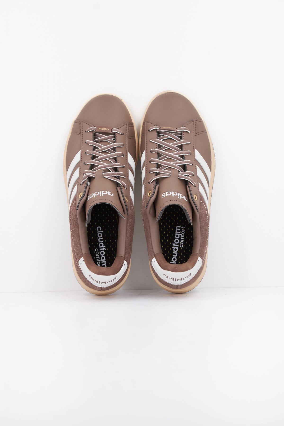ADIDAS GRAND COURT . en color MARRON  (5)