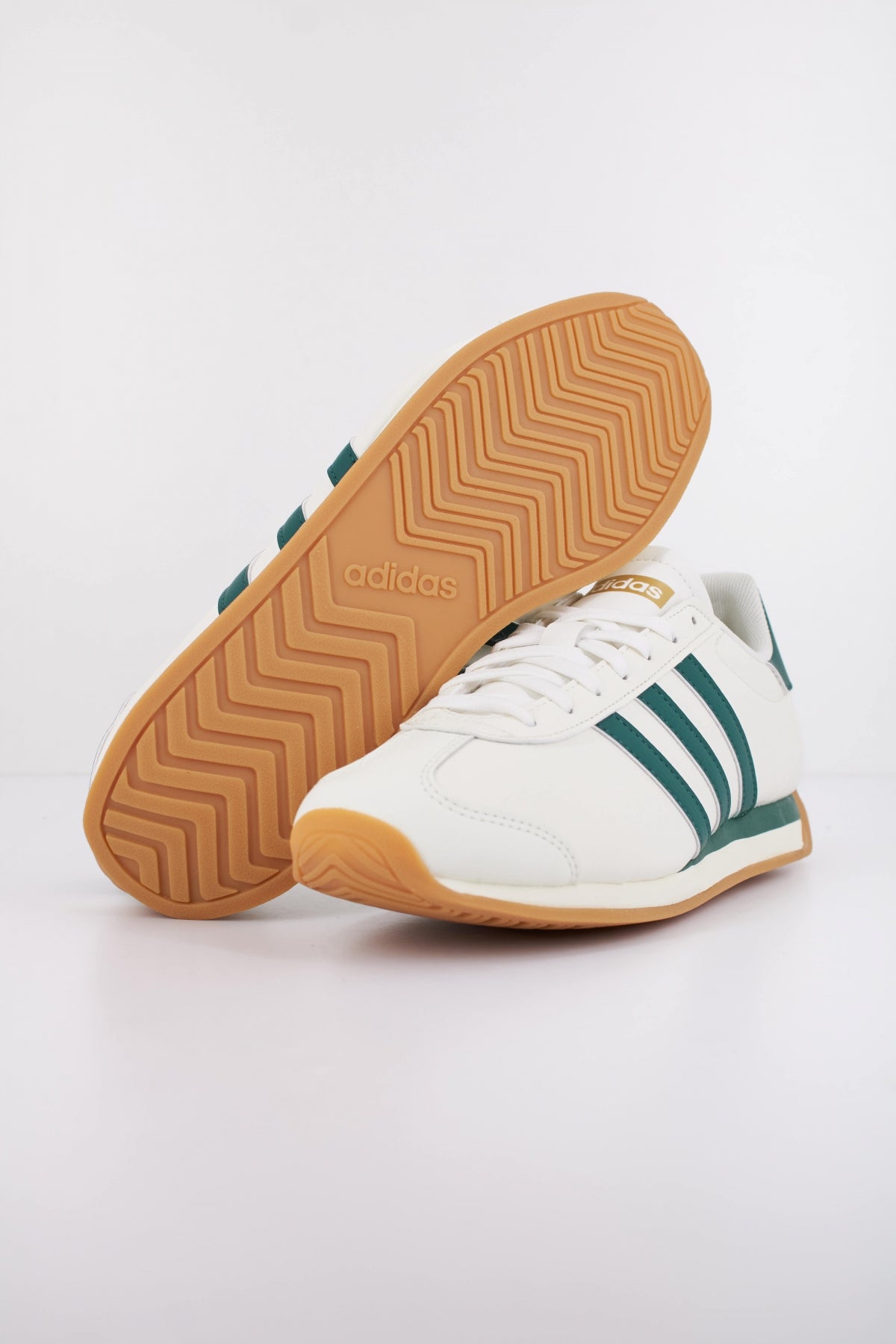 ADIDAS RUNVISTA en color BLANCO  (4)