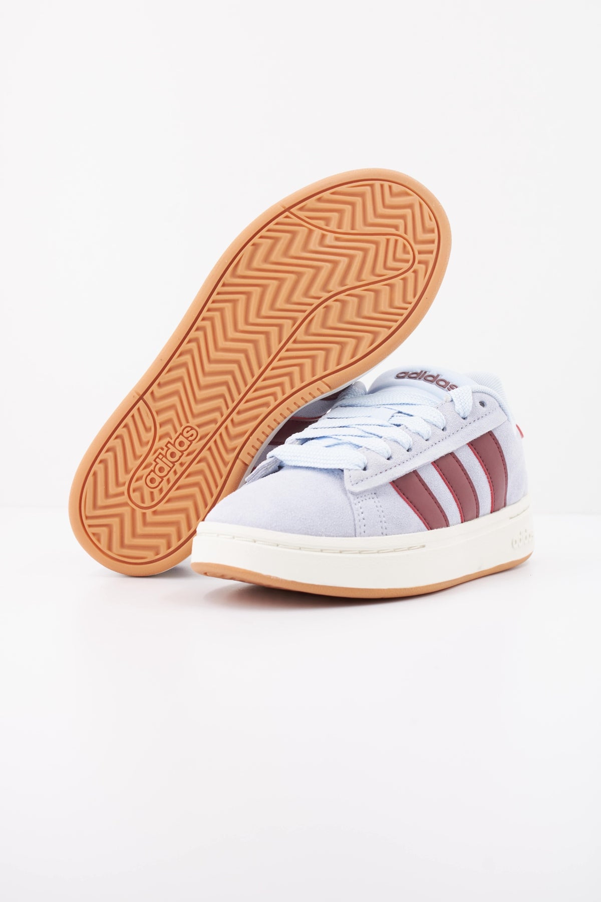 ADIDAS GRAND COURT ALPHA  en color GRIS  (5)