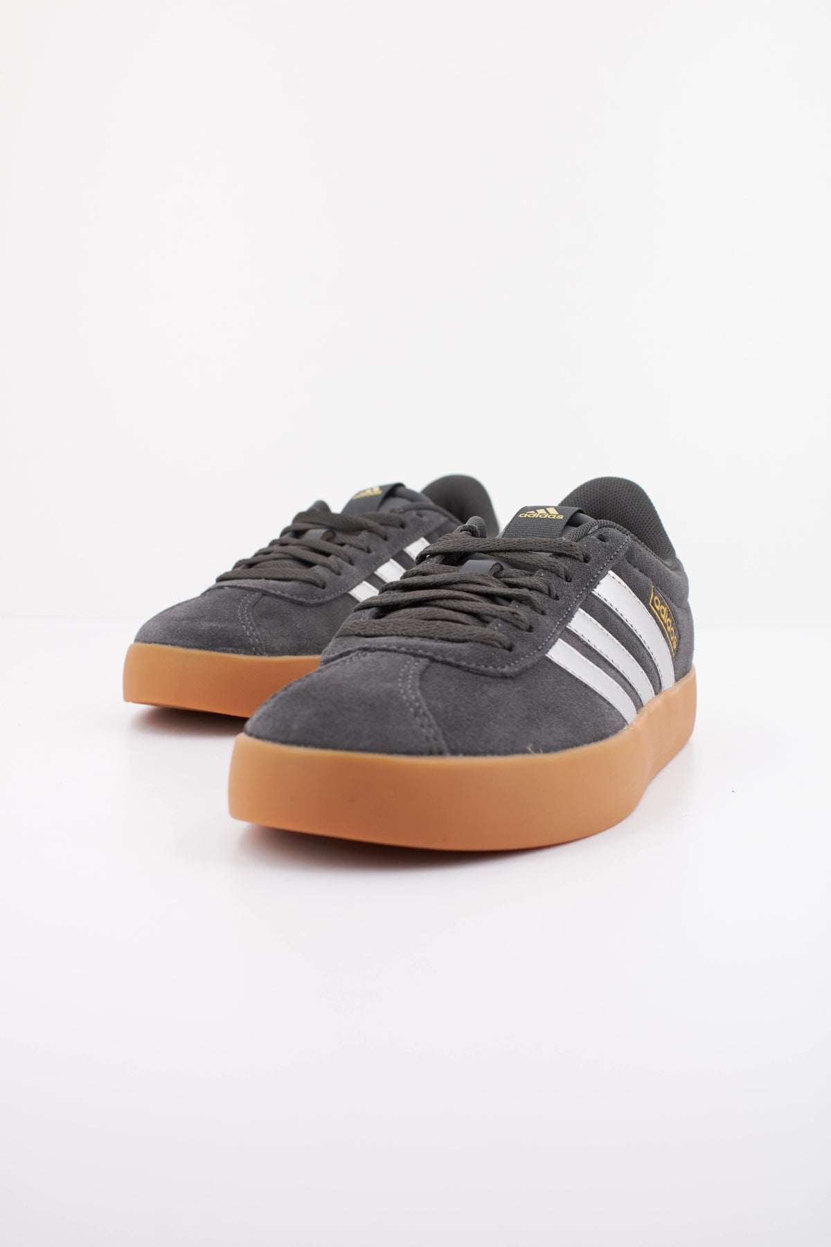 ADIDAS VL COURT . en color GRIS  (2)