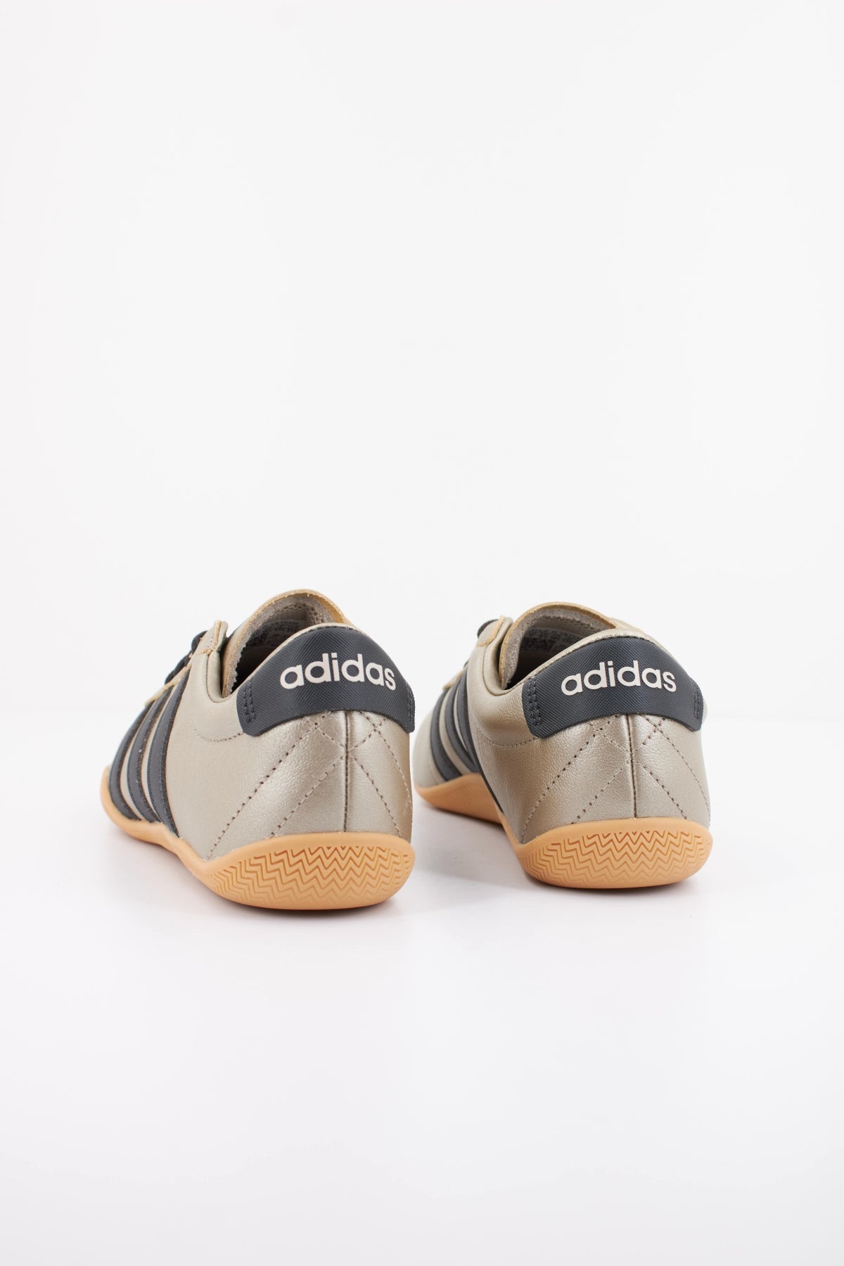 ADIDAS GRAND COURT LO en color ORO  (4)