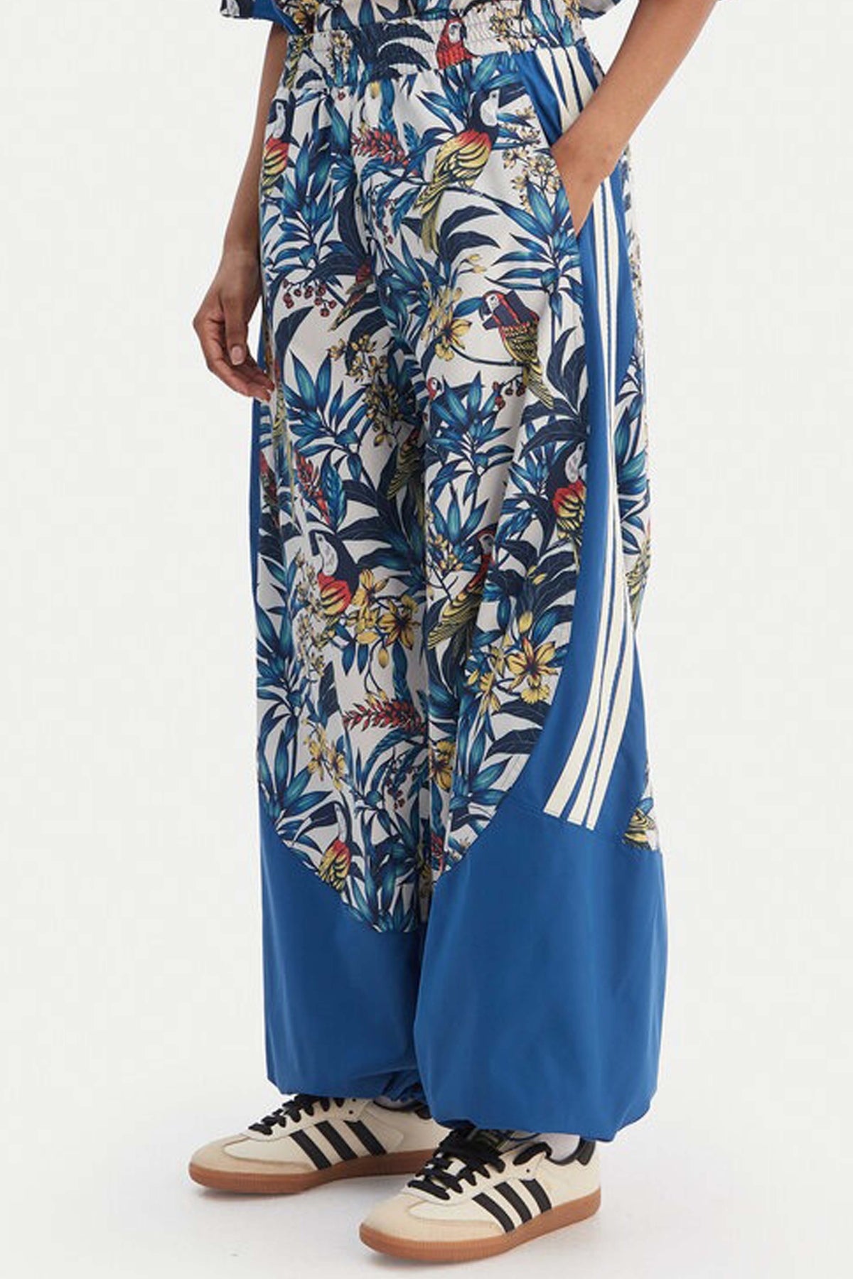 ADIDAS FARM PRM PANTS en color AZUL  (3)
