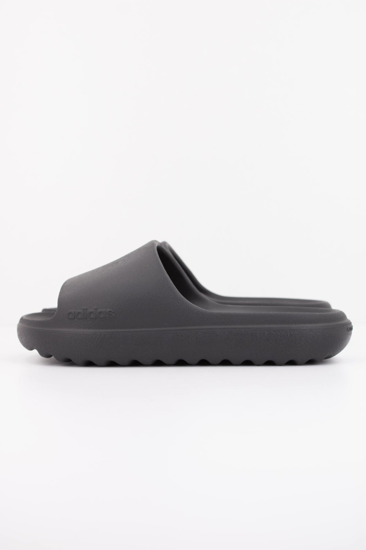 ADIDAS ADILETTE LUMIA en color NEGRO  (1)