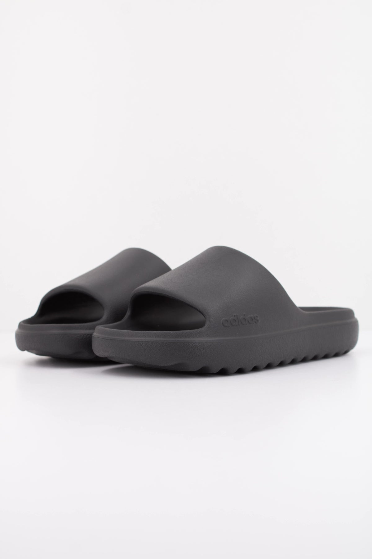 ADIDAS ADILETTE LUMIA en color NEGRO  (2)