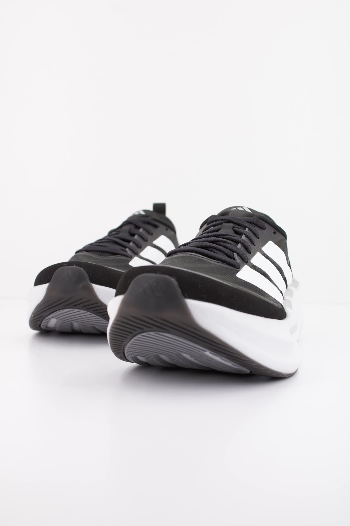 ADIDAS SUPERNOVA GLIDE M en color NEGRO  (2)