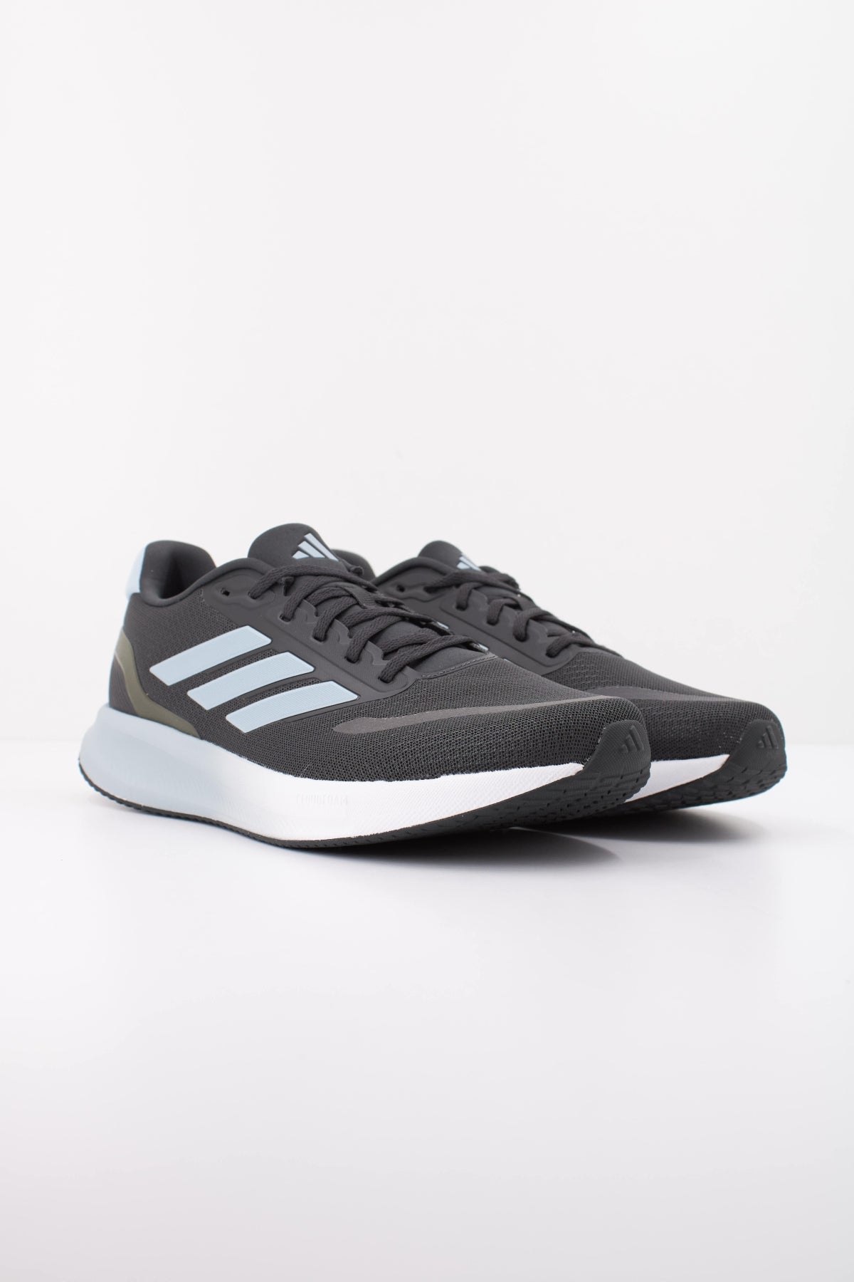 ADIDAS RUNFALCON  en color NEGRO  (2)