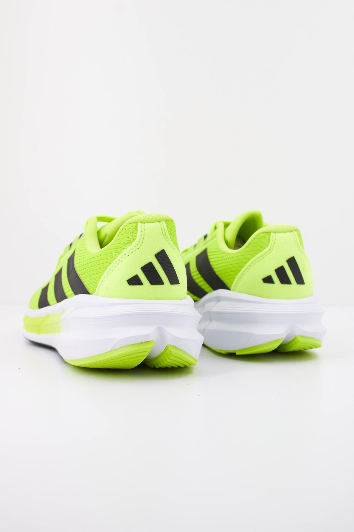 ADIDAS QUESTAR  M en color VERDE  (4)
