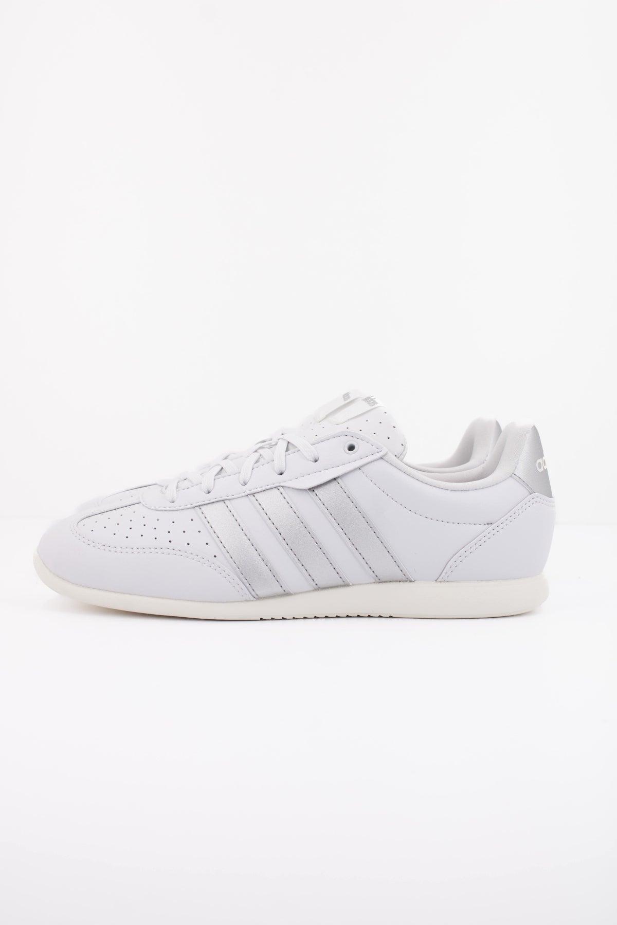 ADIDAS BARREDA LO en color BLANCO  (1)
