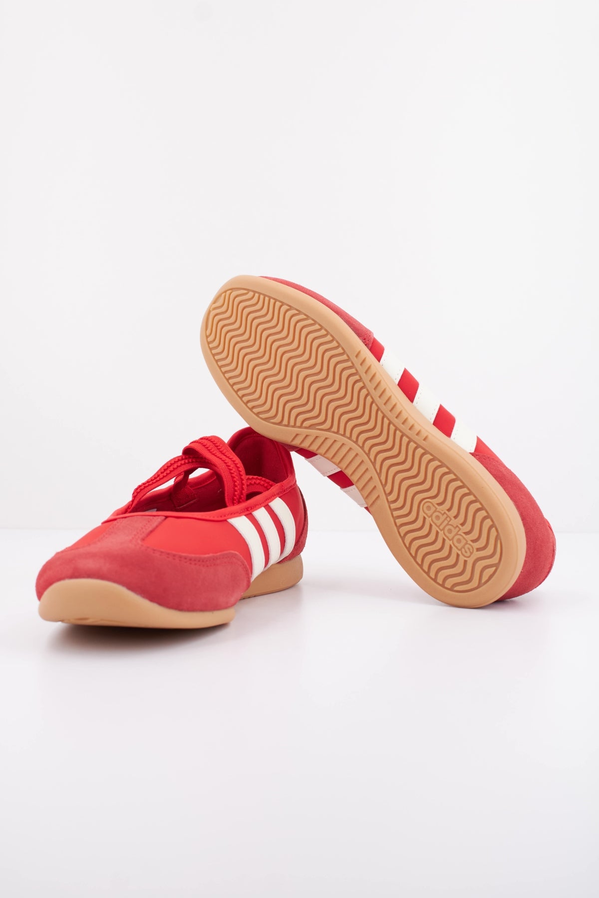 ADIDAS BARREDA MARY JANE en color ROJO  (5)