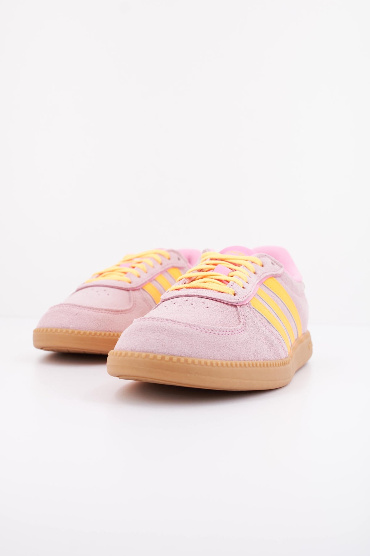 ADIDAS  BREAKNET SLEEK  en color ROSA  (2)
