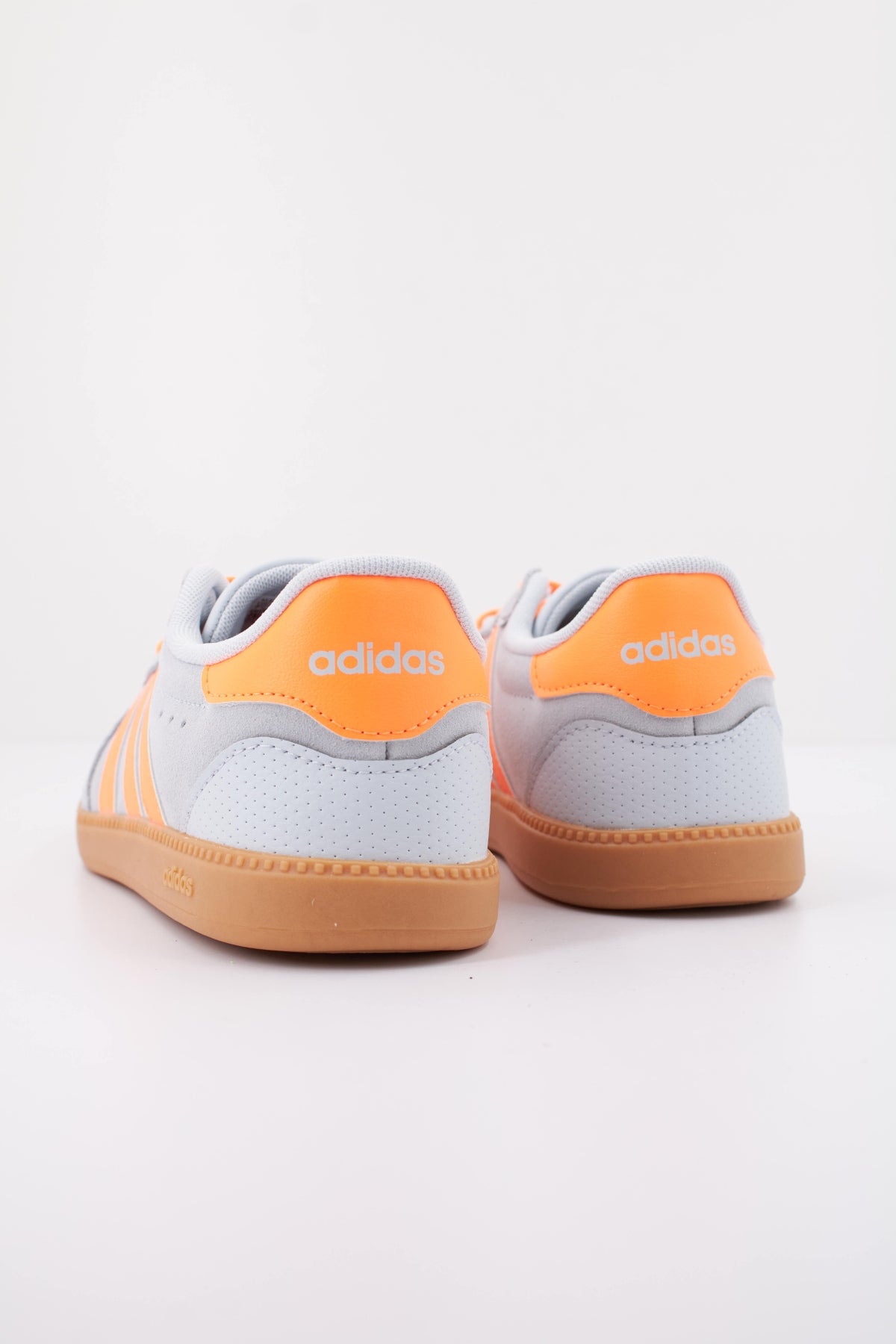 ADIDAS BREAKNET SLEEK en color AZUL  (4)