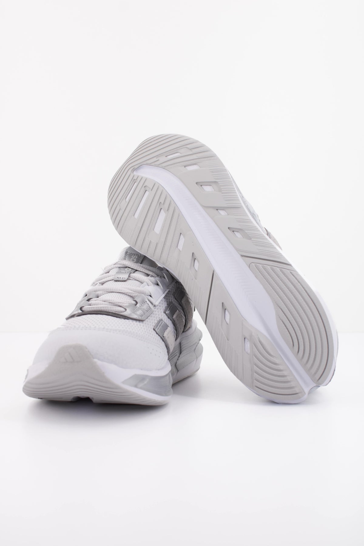ADIDAS ASTRASTAR en color GRIS  (5)