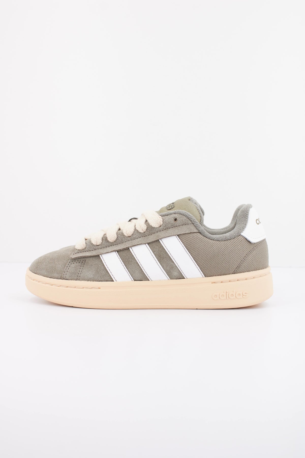 ADIDAS GRAND COURT ALPHA  en color VERDE  (1)