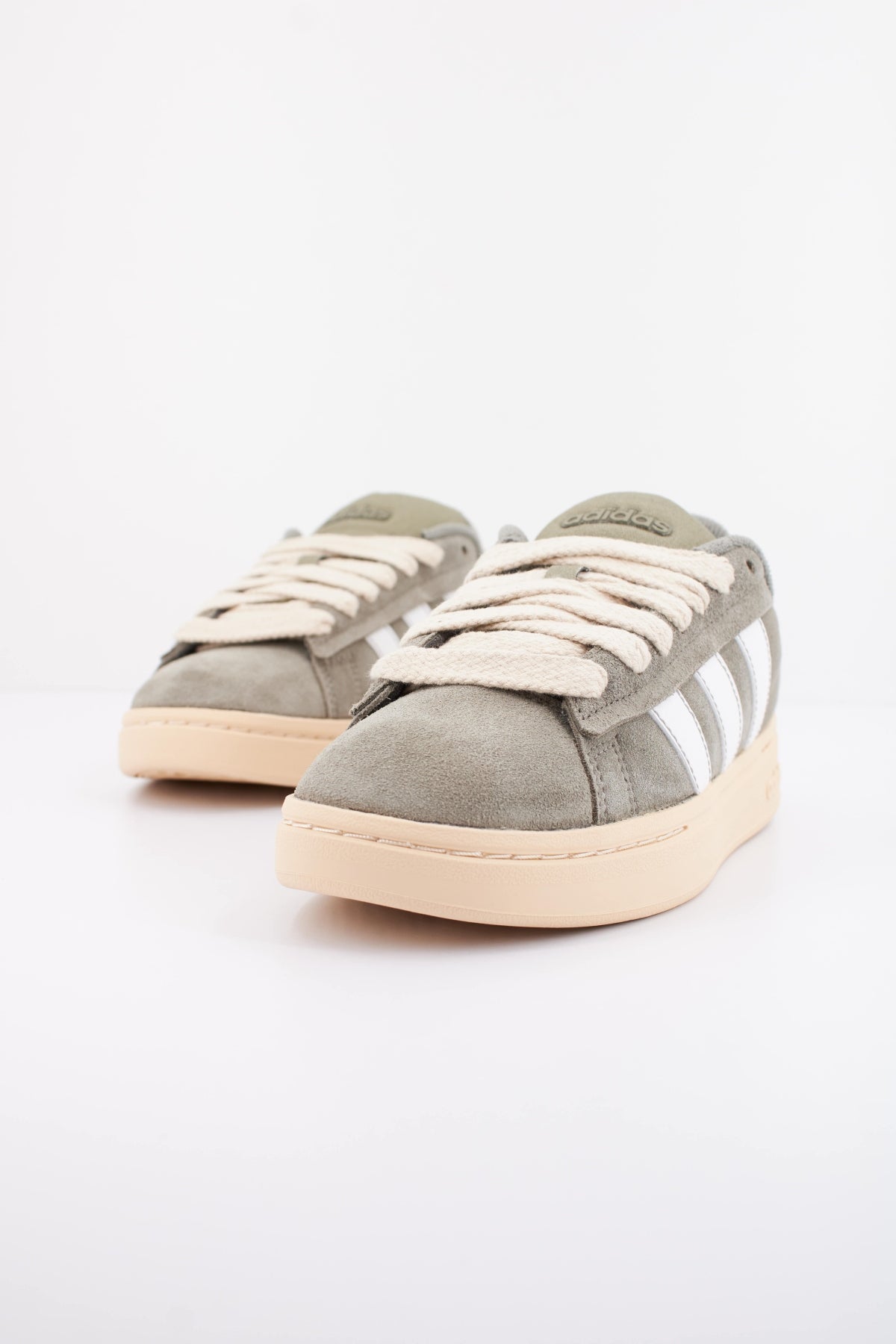 ADIDAS GRAND COURT ALPHA  en color VERDE  (2)