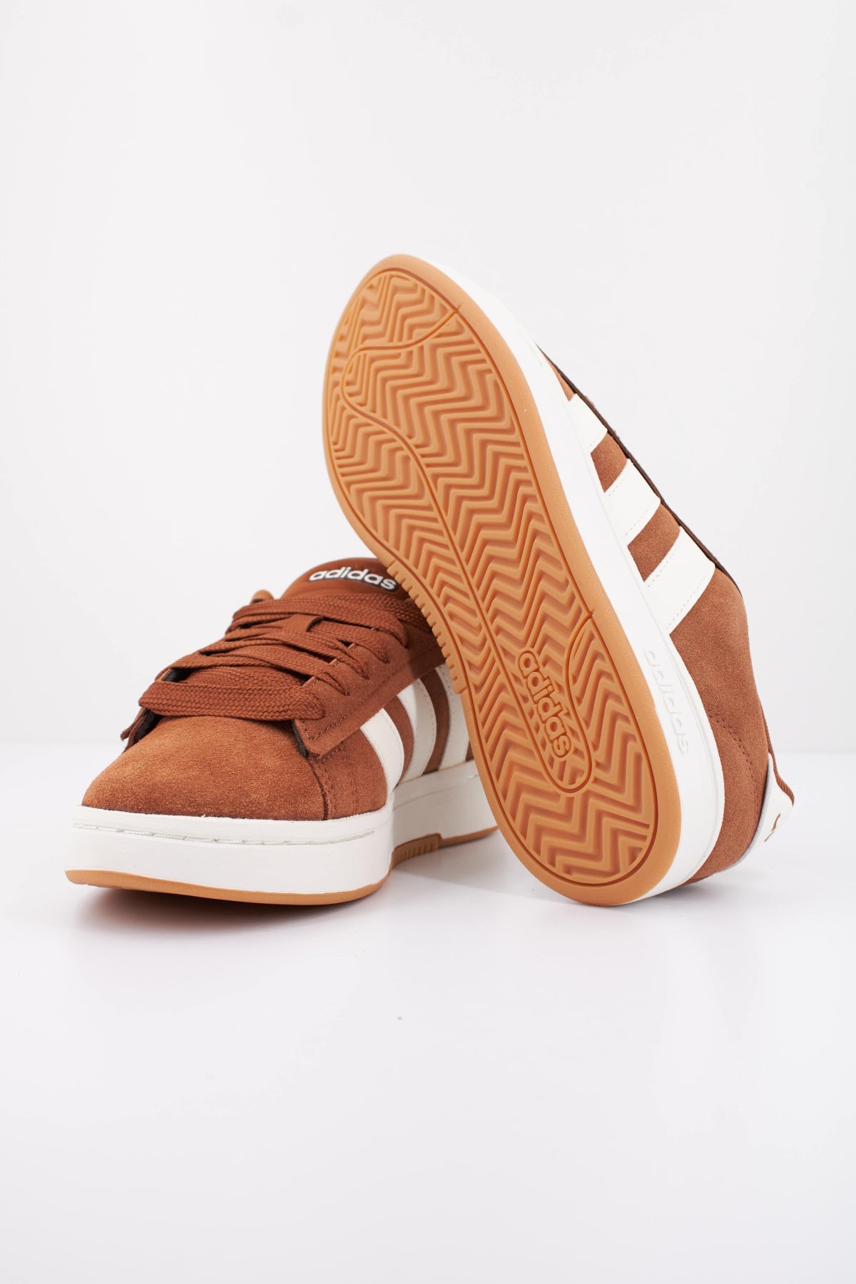 ADIDAS GRAND COURT ALPHA  en color BRONCE  (5)
