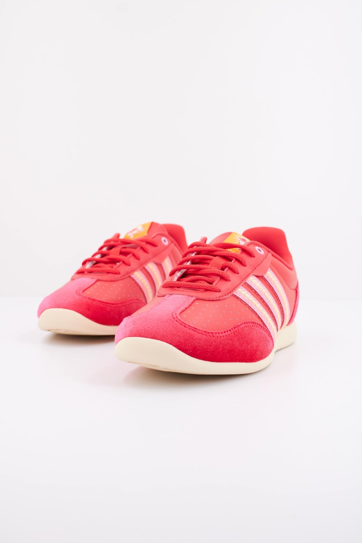 ADIDAS BARREDA LO en color ROJO  (2)