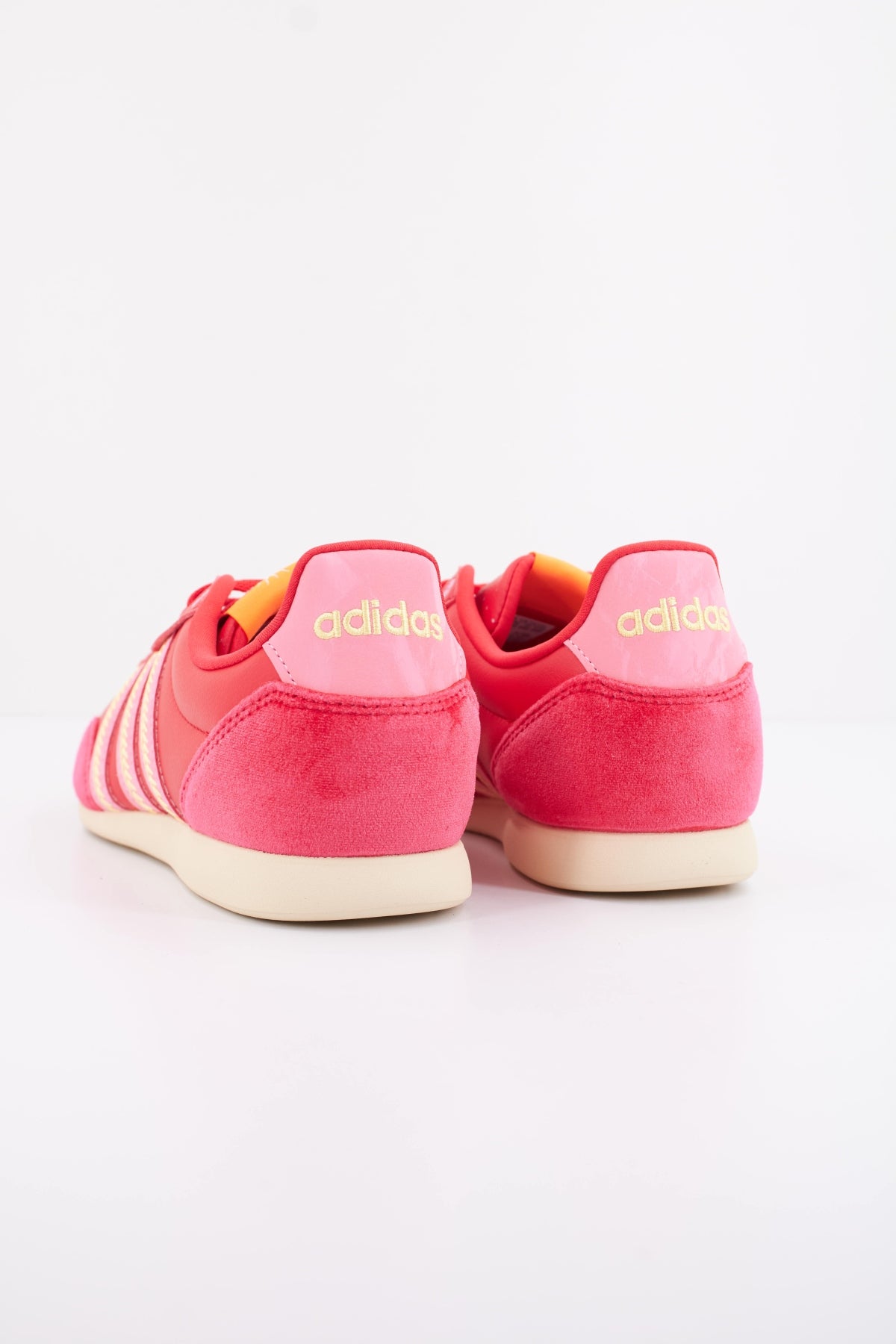 ADIDAS BARREDA LO en color ROJO  (4)